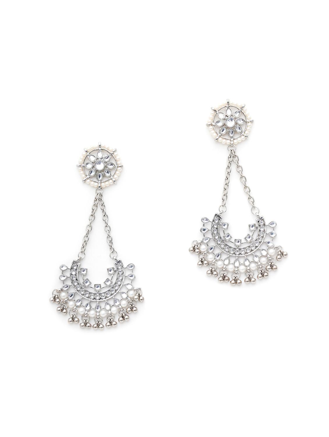 silver metal earring - 18633431 - Standard Image - 1