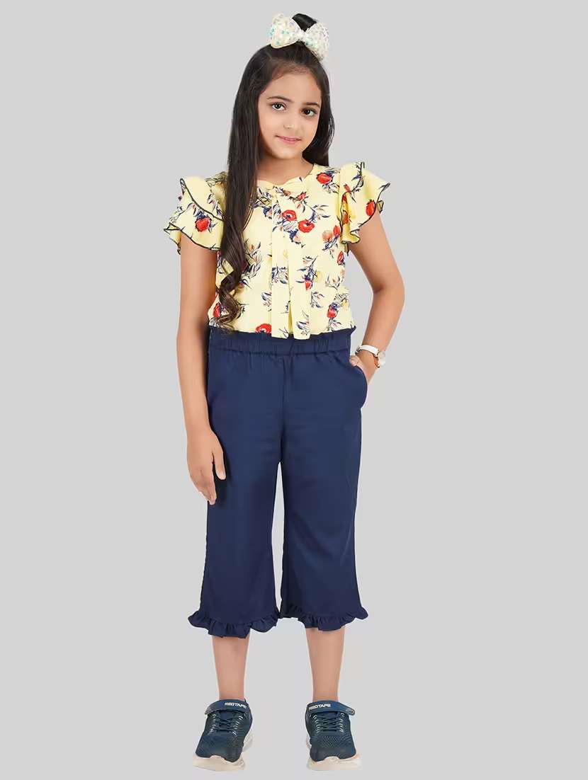 girls round neck floral capri sets  - 18633793 -  Standard Image - 1