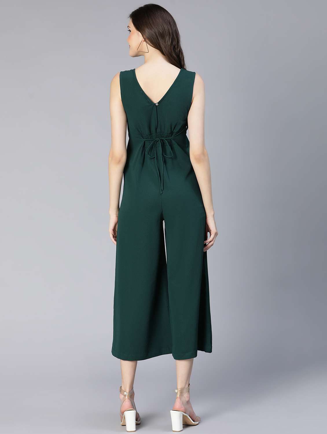 v-neck solid 3/4 jumpsuit - 18634461 -  Standard Image - 4
