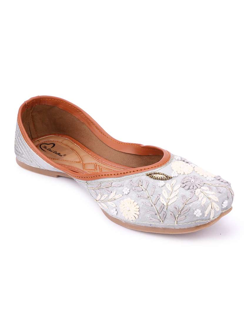 women embellished slip on mojaris