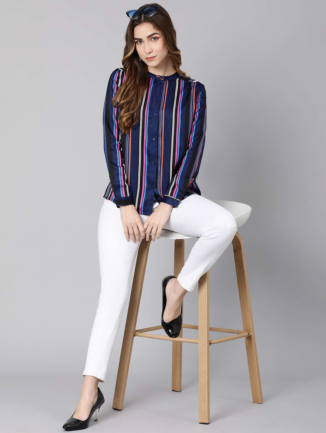 navy blue striped shirt  - 18634647 -  Standard Image - 4