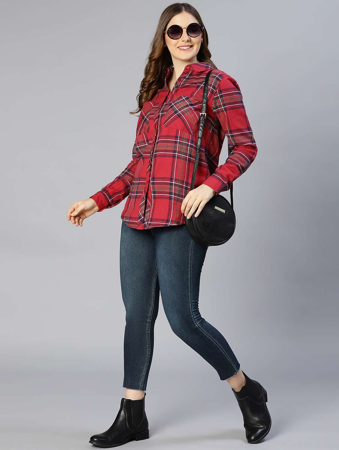 checkered regular shirt - 18634660 -  Standard Image - 4