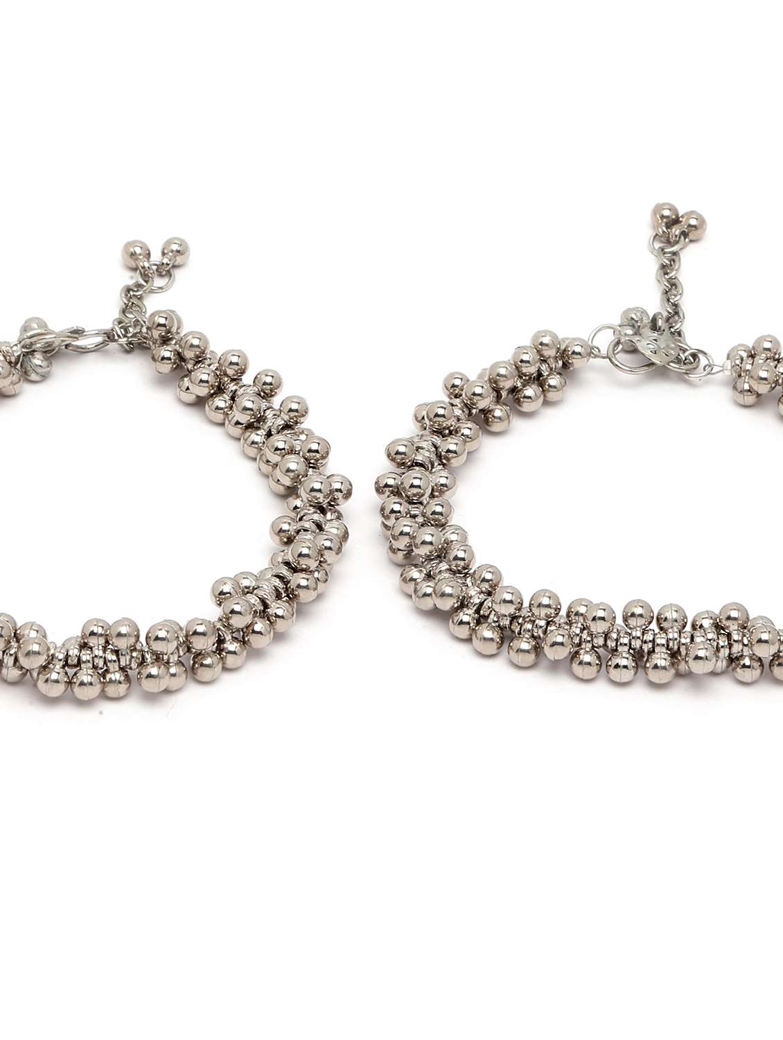 silver metal anklet  - 18635661 -  Standard Image - 4