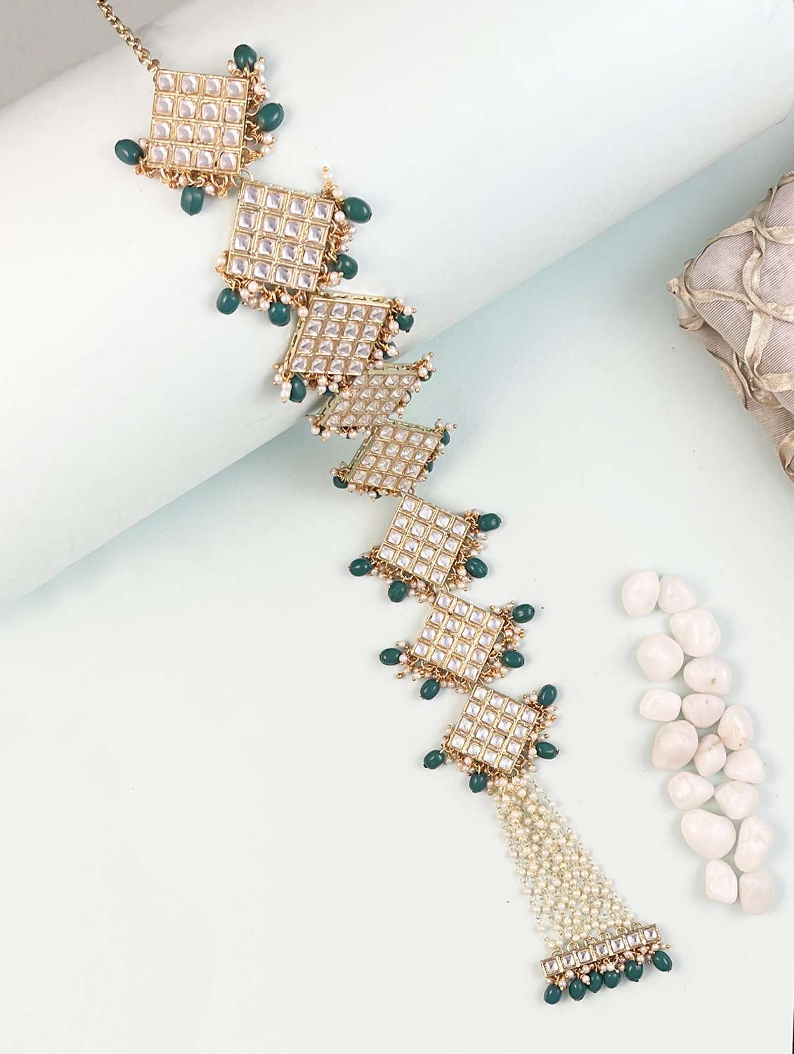 karatcart diamond shape gold plated green tumble kundan bridal wedding hair braid choti