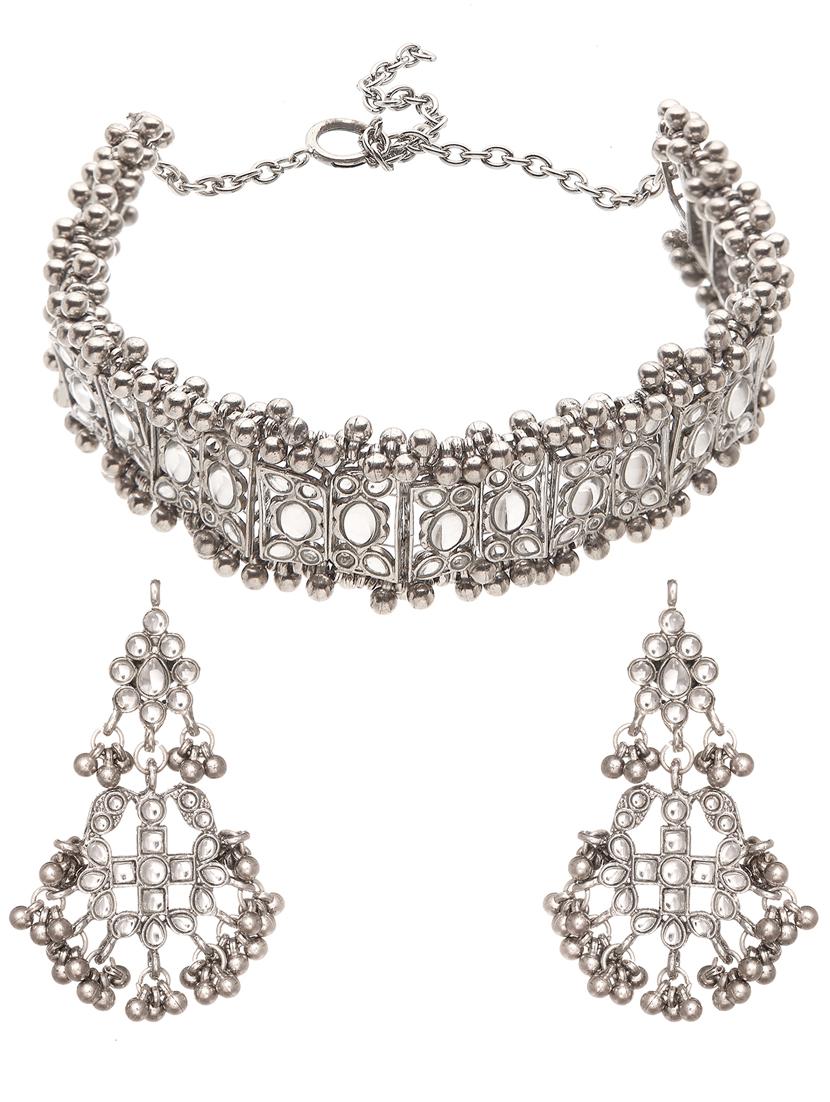silver metal necklaces and earring - 18635998 - Standard Image - 1
