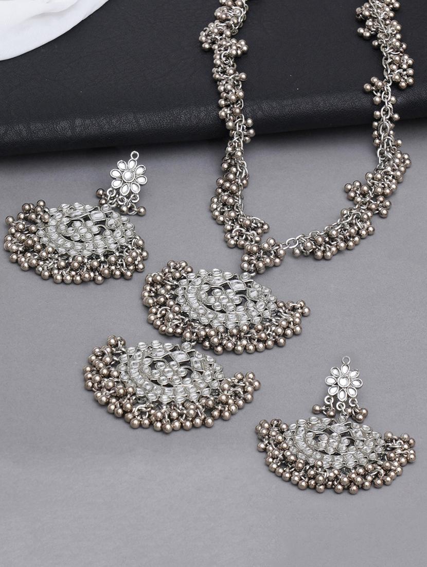 silver plated necklaces and earring set - 18636048 - Zoom Image - 0