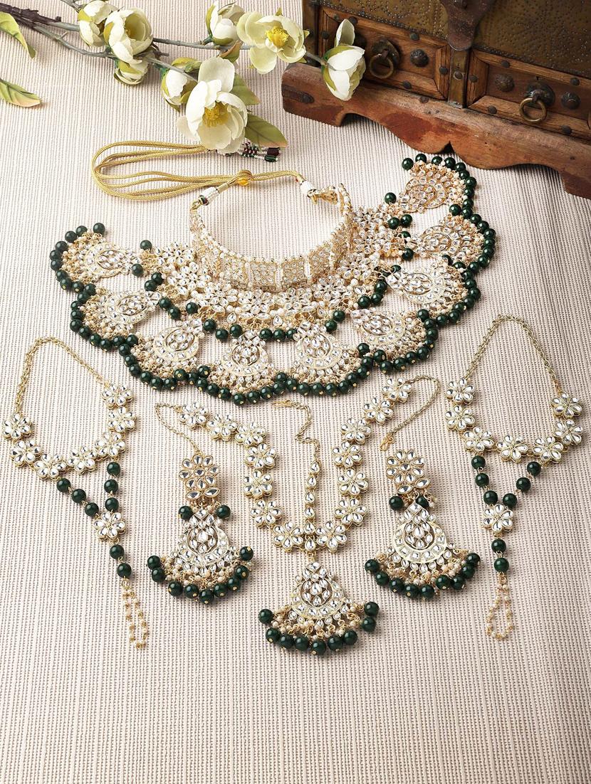  gold-plated green beads studded handcrafted kundan bridal jewelry set - 18636058 -  Zoom Image - 0
