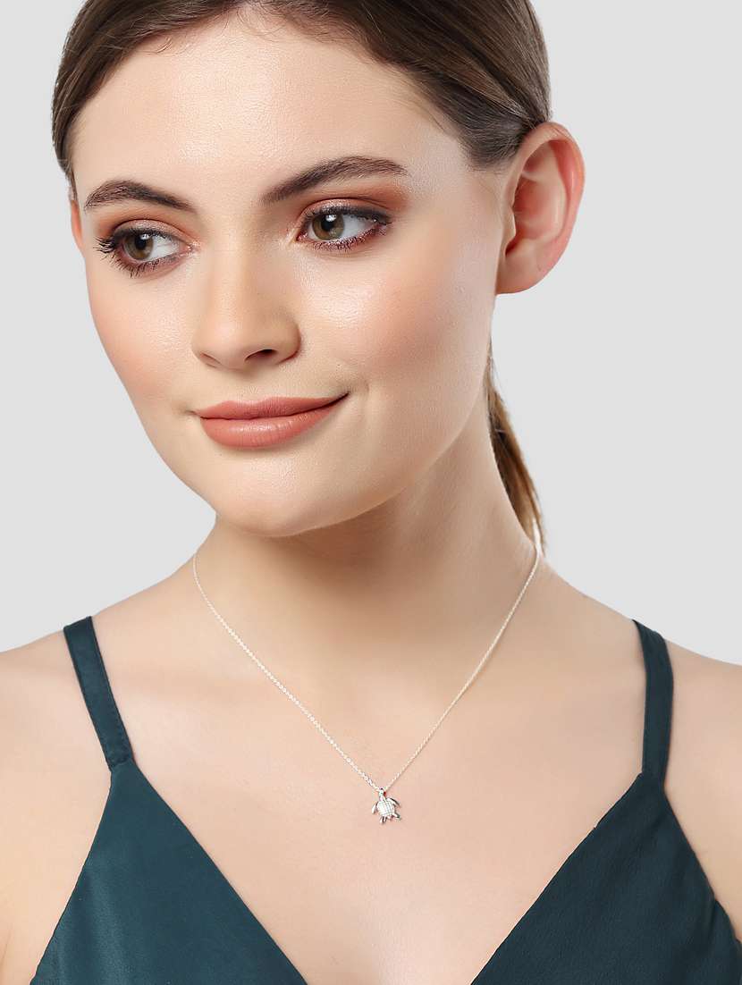 silver metal pendant - 18636153 - Standard Image - 4