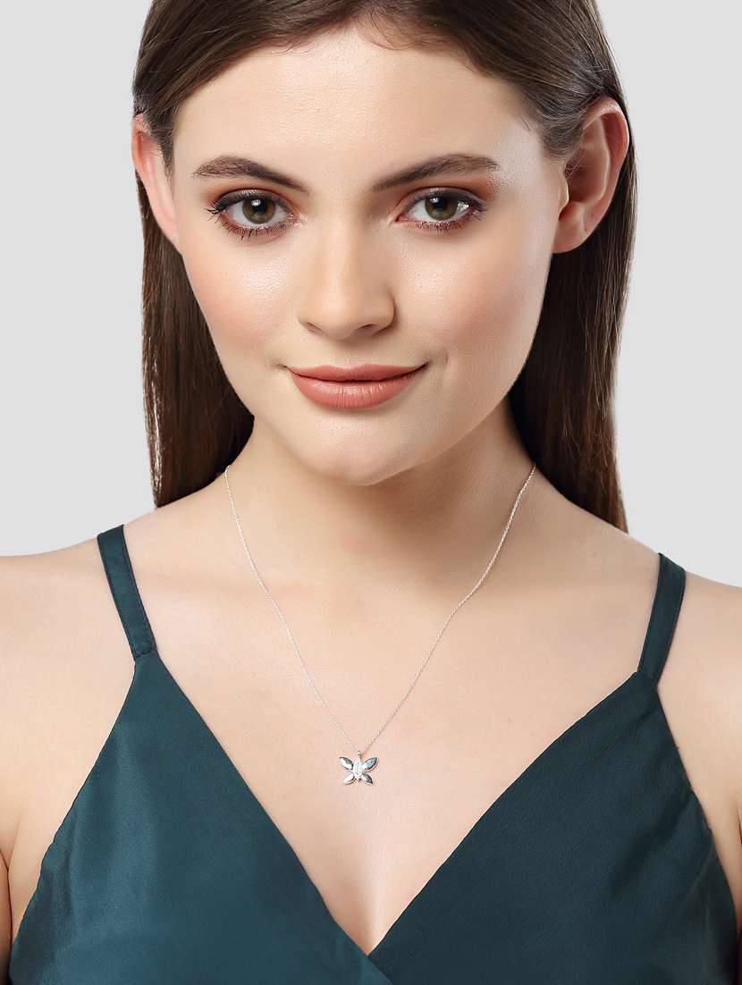 silver metal pendant - 18636154 - Standard Image - 4