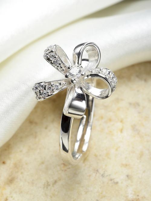 silver metal finger ring - 18636166 - Standard Image - 0
