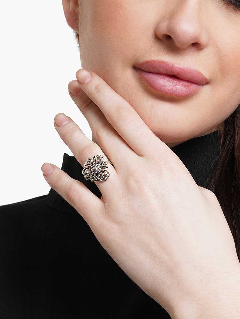 silver metal finger  ring - 18636183 -  Standard Image - 4