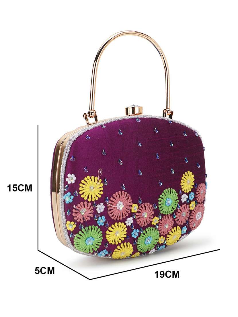 enbroidered box clutch - 18636950 -  Standard Image - 1