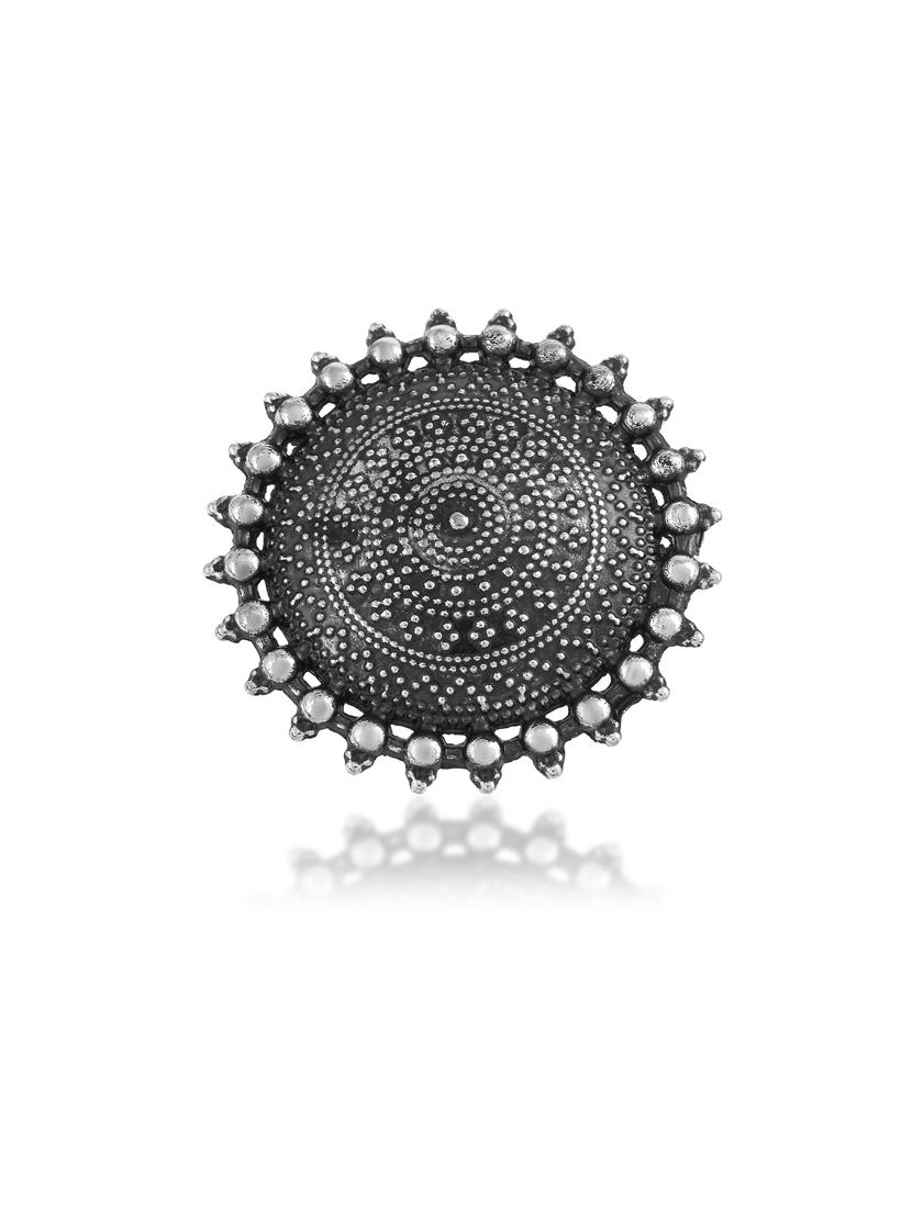black brass finger  ring - 18637701 -  Standard Image - 1
