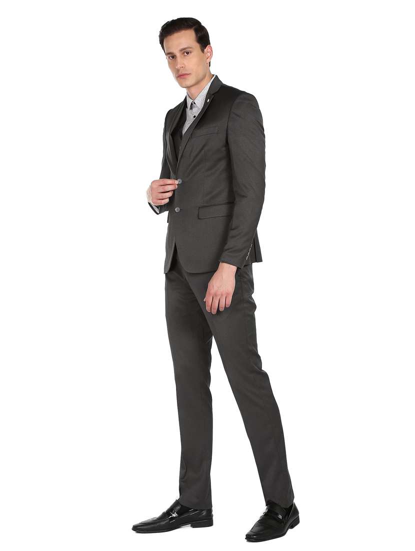notched lapel collar single breasted suit - 18646174 -  Standard Image - 1