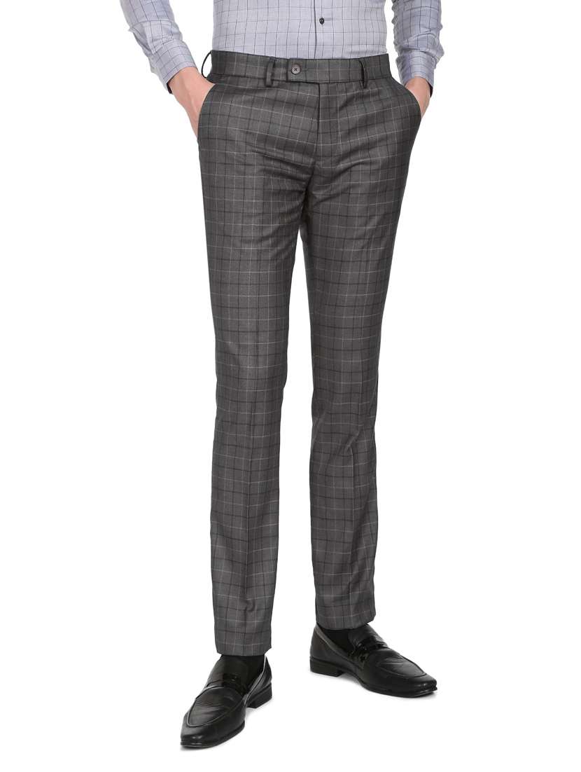 notched lapel collar single breasted suit - 18646177 -  Standard Image - 4