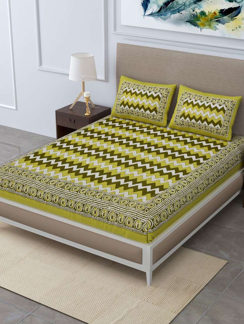 printed double bedsheet with 2 pillow cover