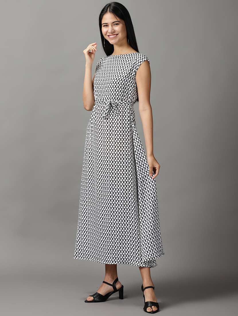 women's  floral dress - 18659032 -  Standard Image - 1