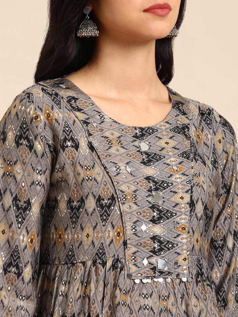women's flared kurta - 18682909 -  Standard Image - 4