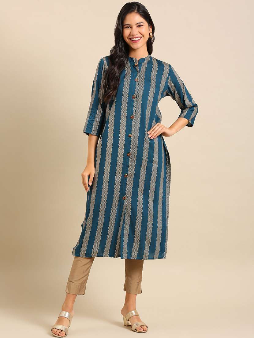 women's front slit kurta
