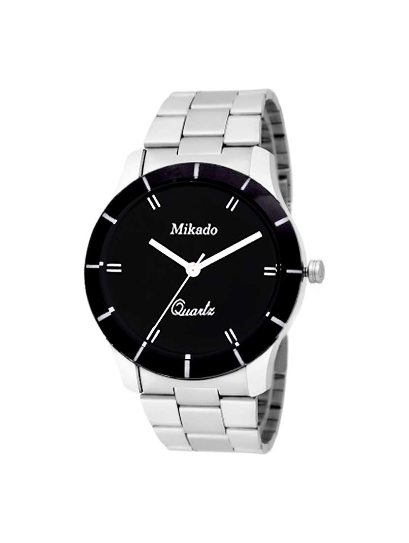 2002 stylish analog watch