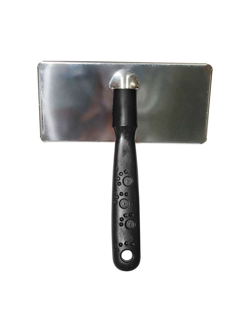 black plastic pet comb brush - 18697145 -  Standard Image - 1