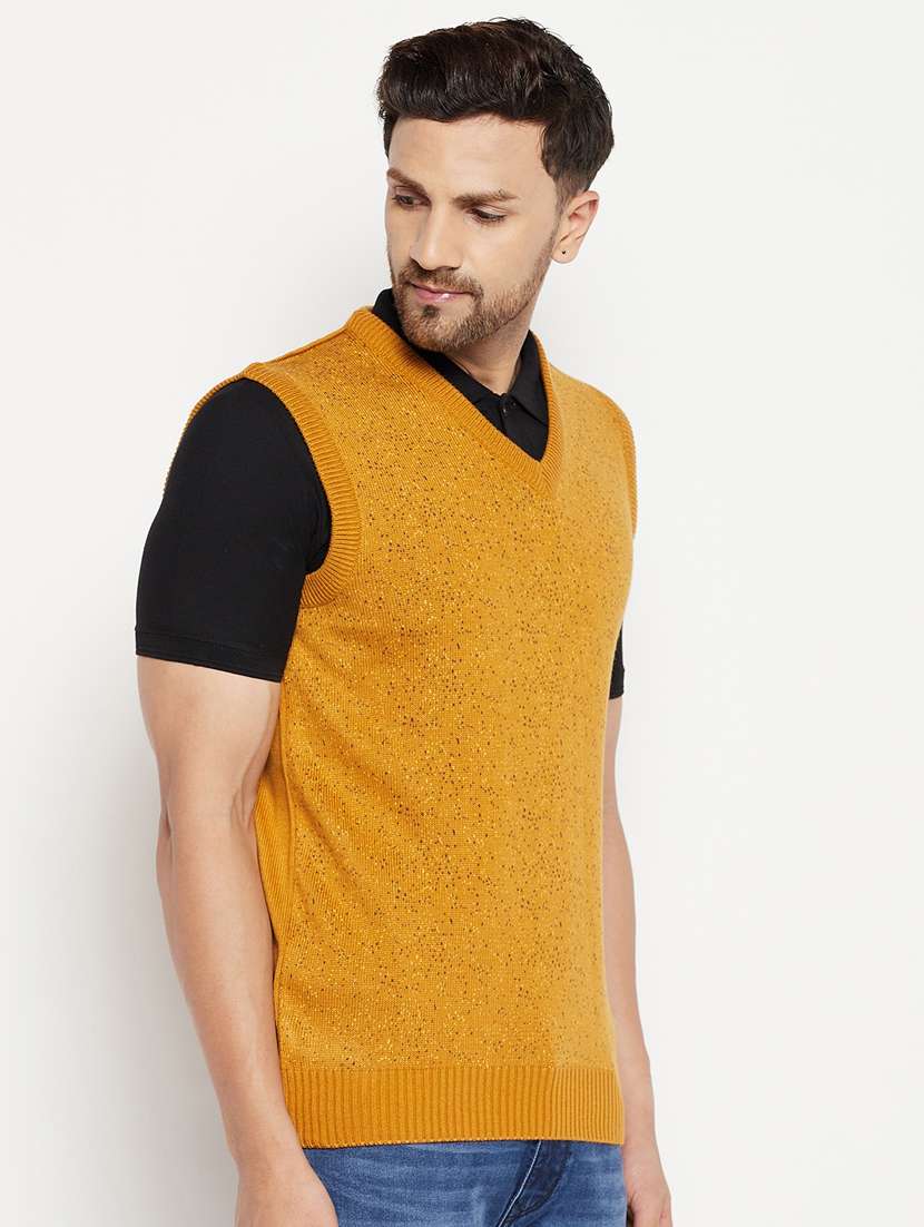 yellow sleeveless pullover - 18701610 -  Standard Image - 1