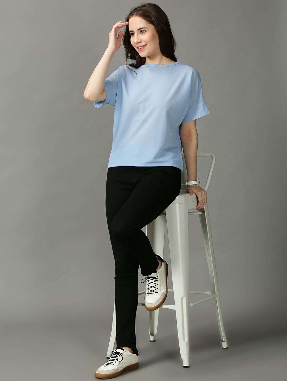women's plain round neck t-shirt - 18718591 -  Standard Image - 4
