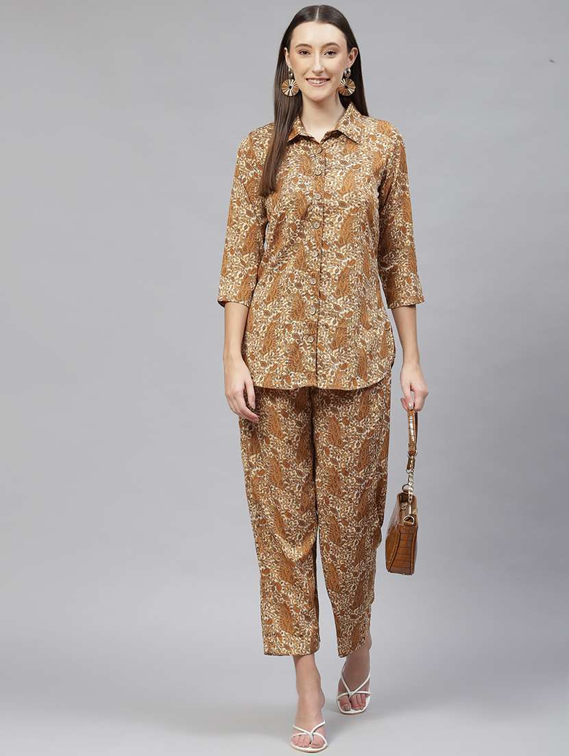 long sleeved printed nightwear set - 18720821 -  Standard Image - 1