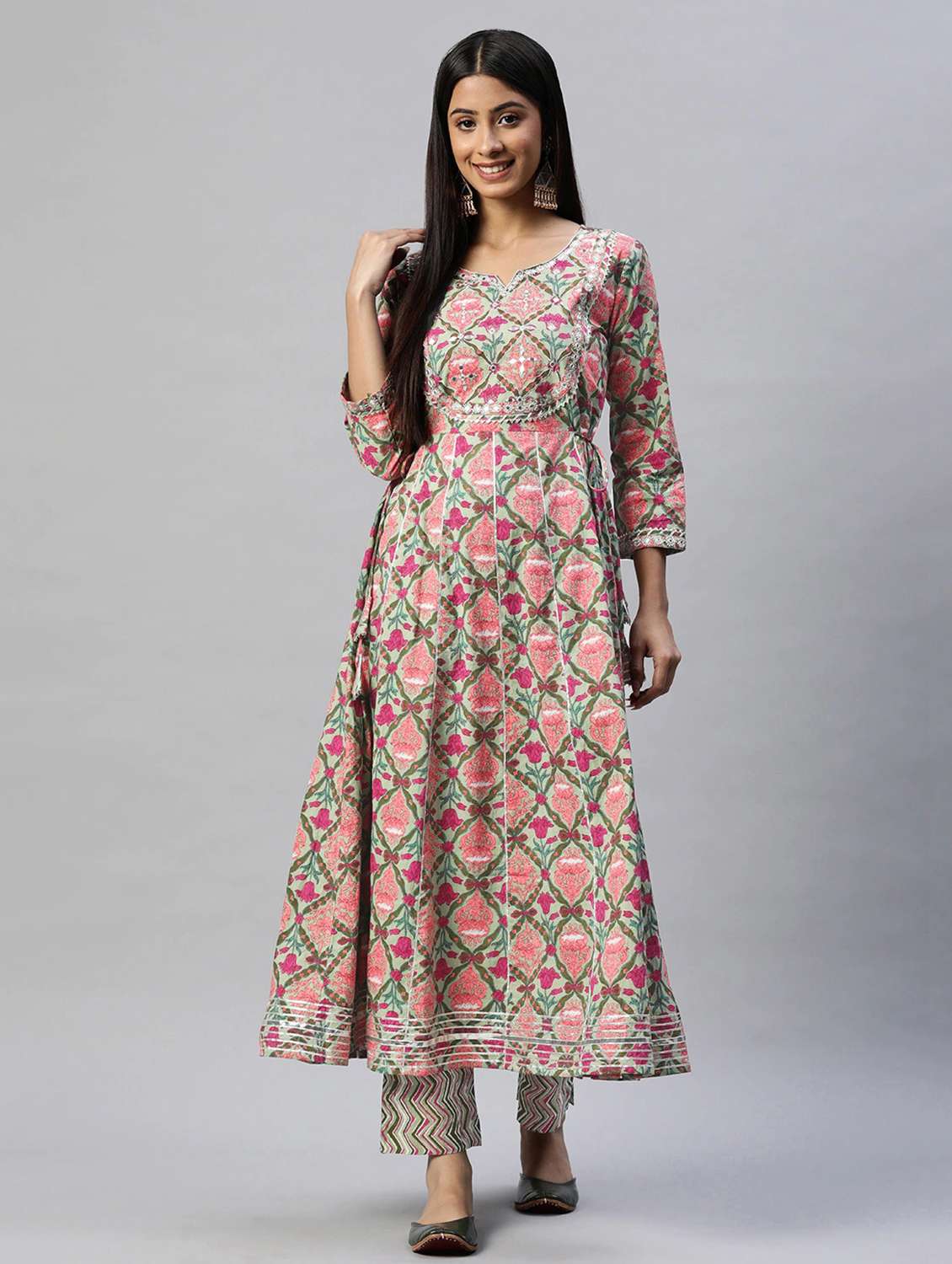 women floral notch neck kurta pant set - 18739069 - Standard Image - 1
