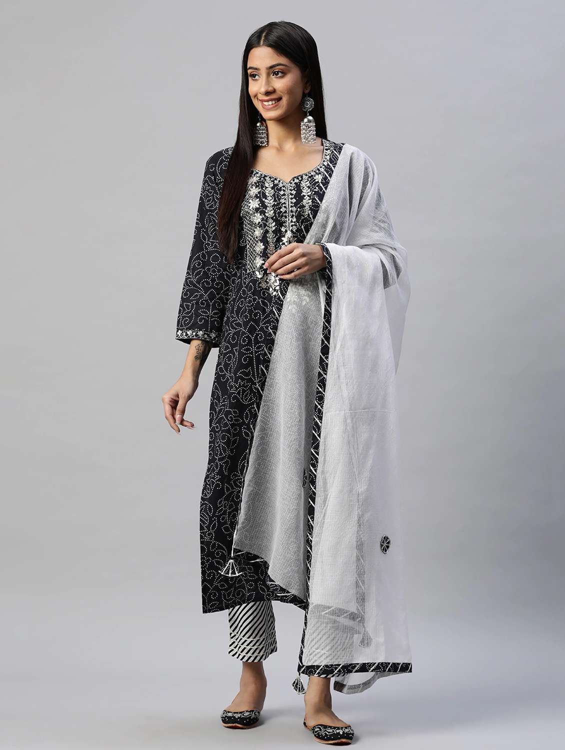 women three quarter sleeve kurta pant with dupatta set