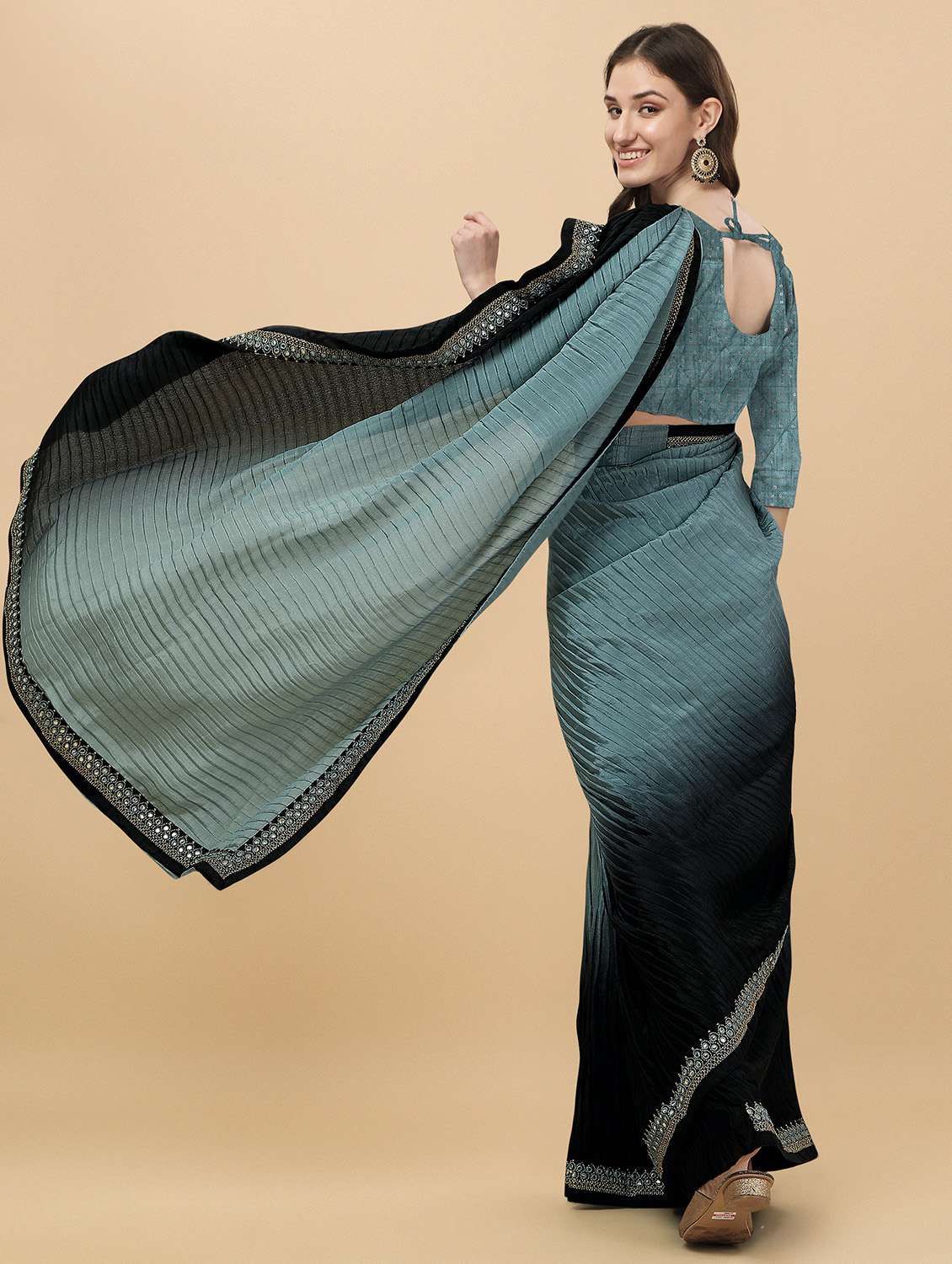 women's self design grey colored saree with blouse - 18754250 - Standard Image - 1