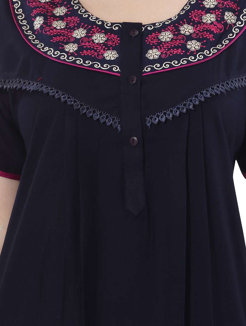 embroidered detail night gown - 18766059 - Standard Image - 4
