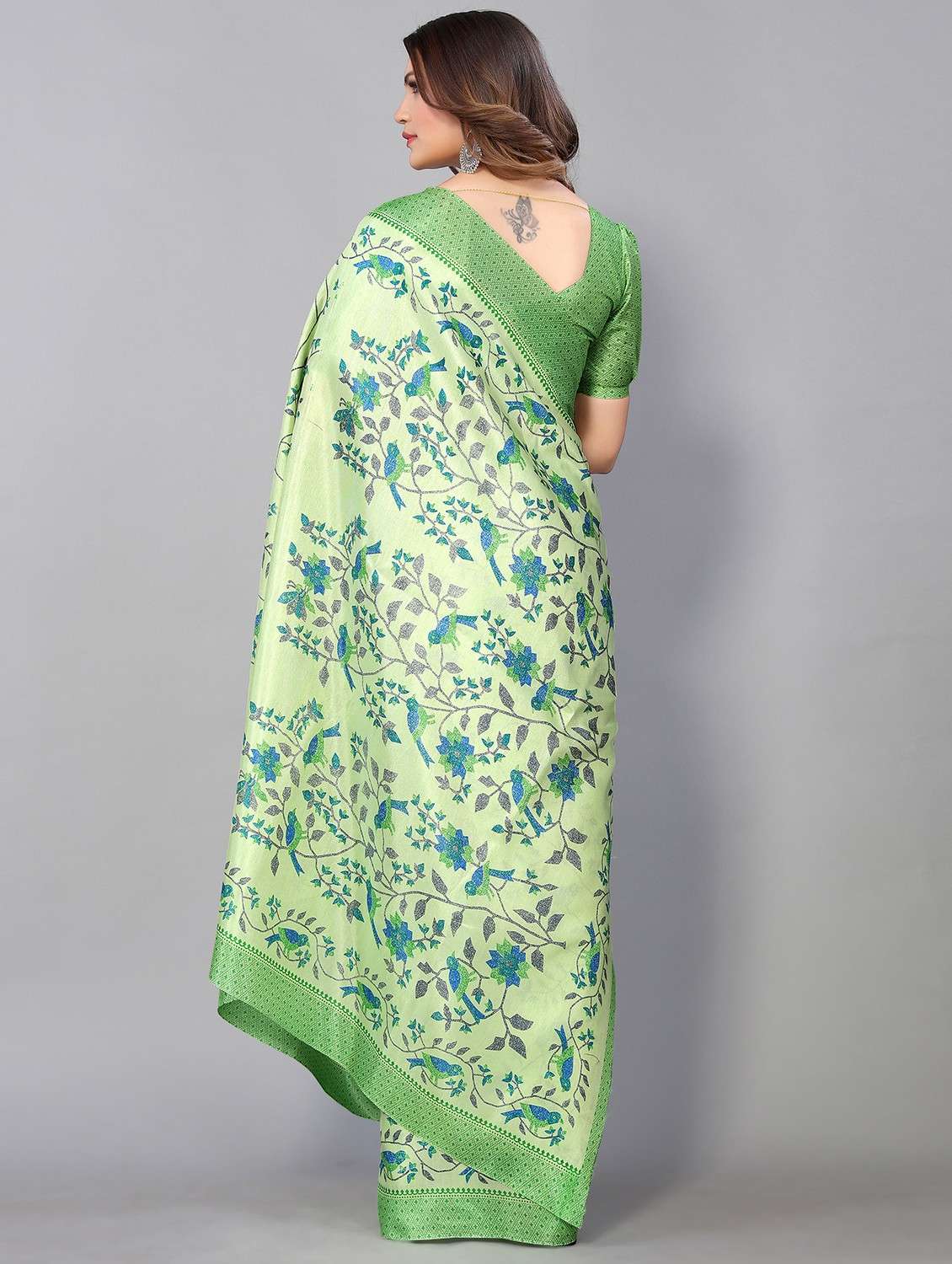 green silk blend mysore saree with blouse - 18790261 - Standard Image - 1