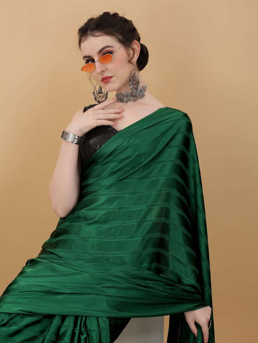 bottle green plain saree with blouse - 18790303 - Standard Image - 4