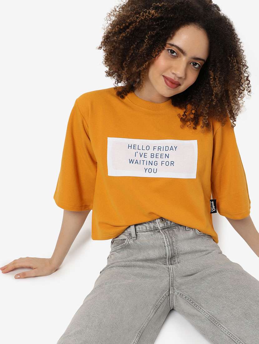 women's chest print crew neck t-shirt