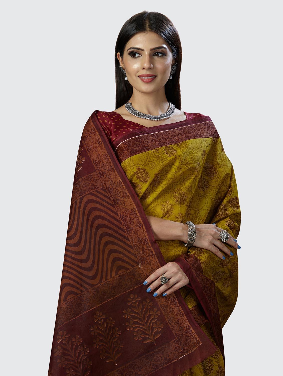 olive printed saree with blouse - 18854980 - Standard Image - 4