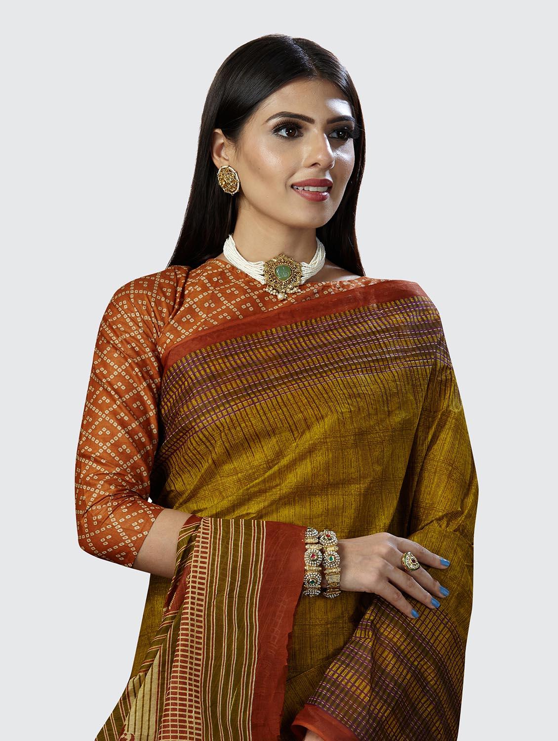 olive printed saree with blouse - 18854985 - Standard Image - 4