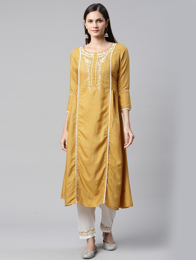 embroidered suit set  - 18876491 -  Standard Image - 1
