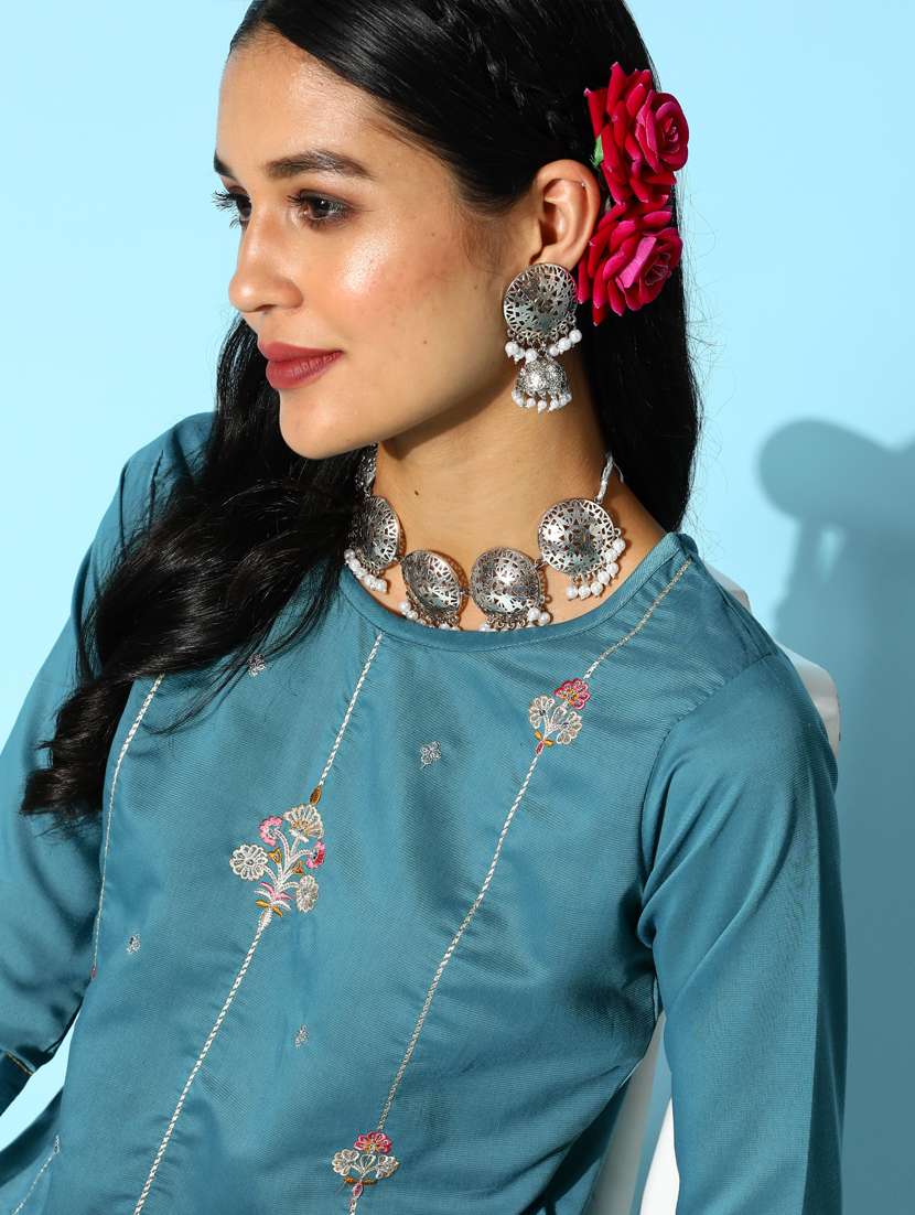 embroidered suit set with dupatta - 18876494 - Standard Image - 4