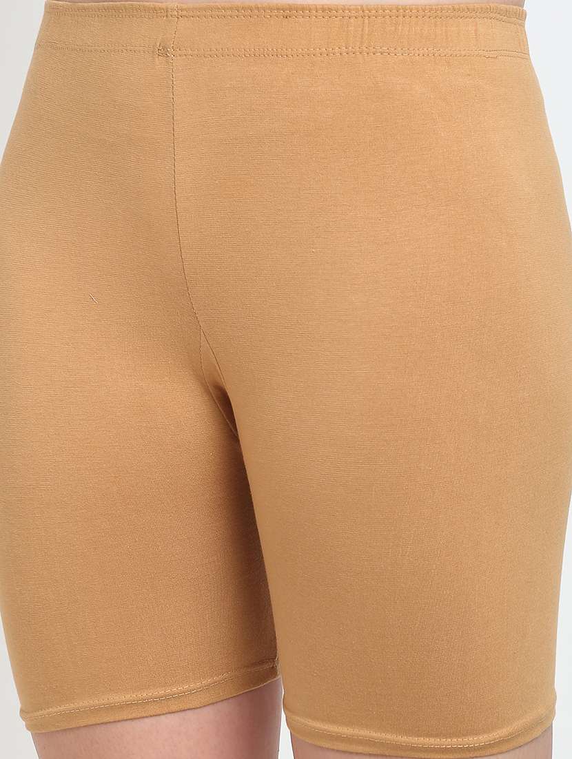 mid rise solid short - 18903744 - Standard Image - 4