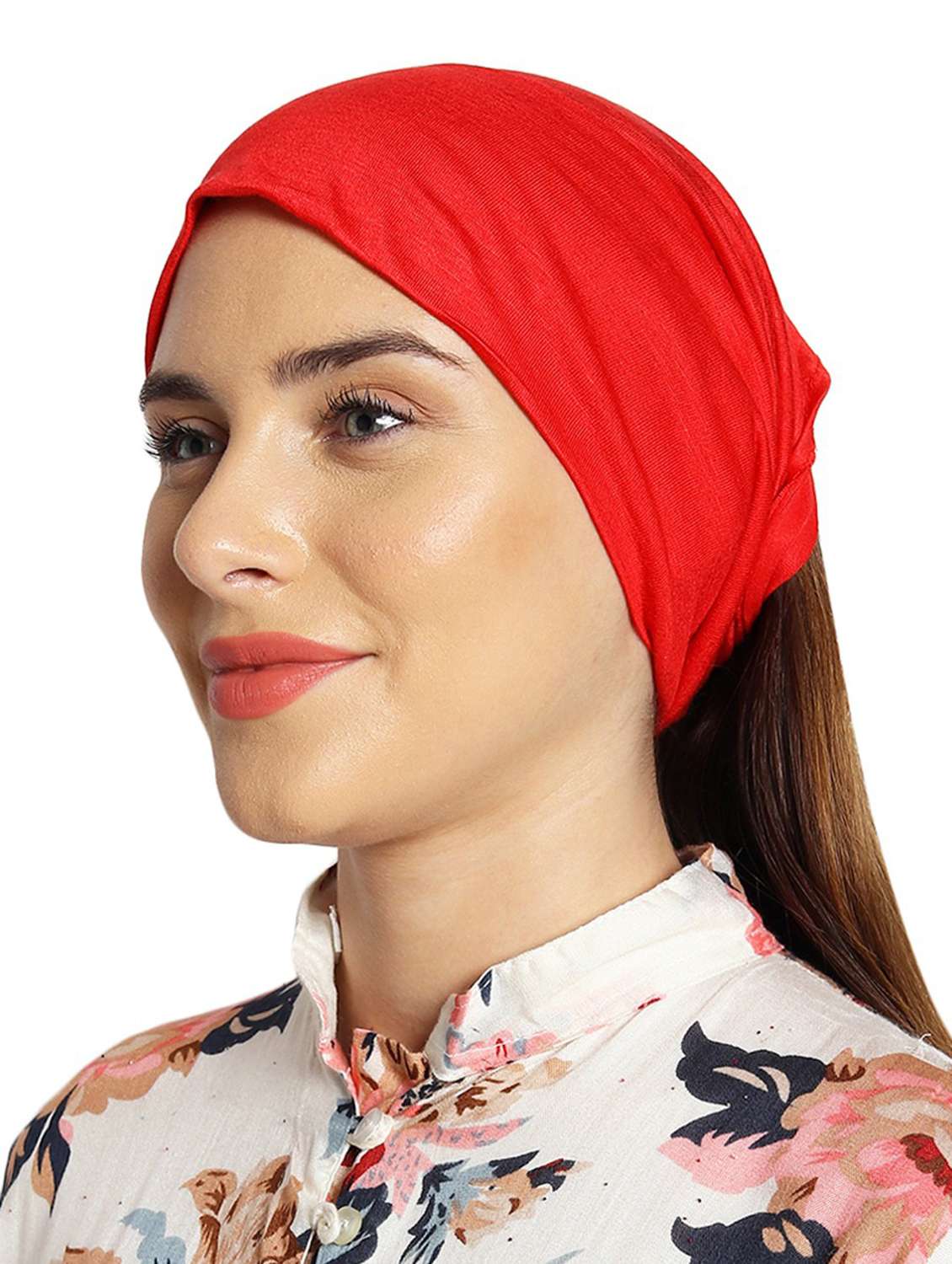 red polyester cap - 18905231 -  Standard Image - 1