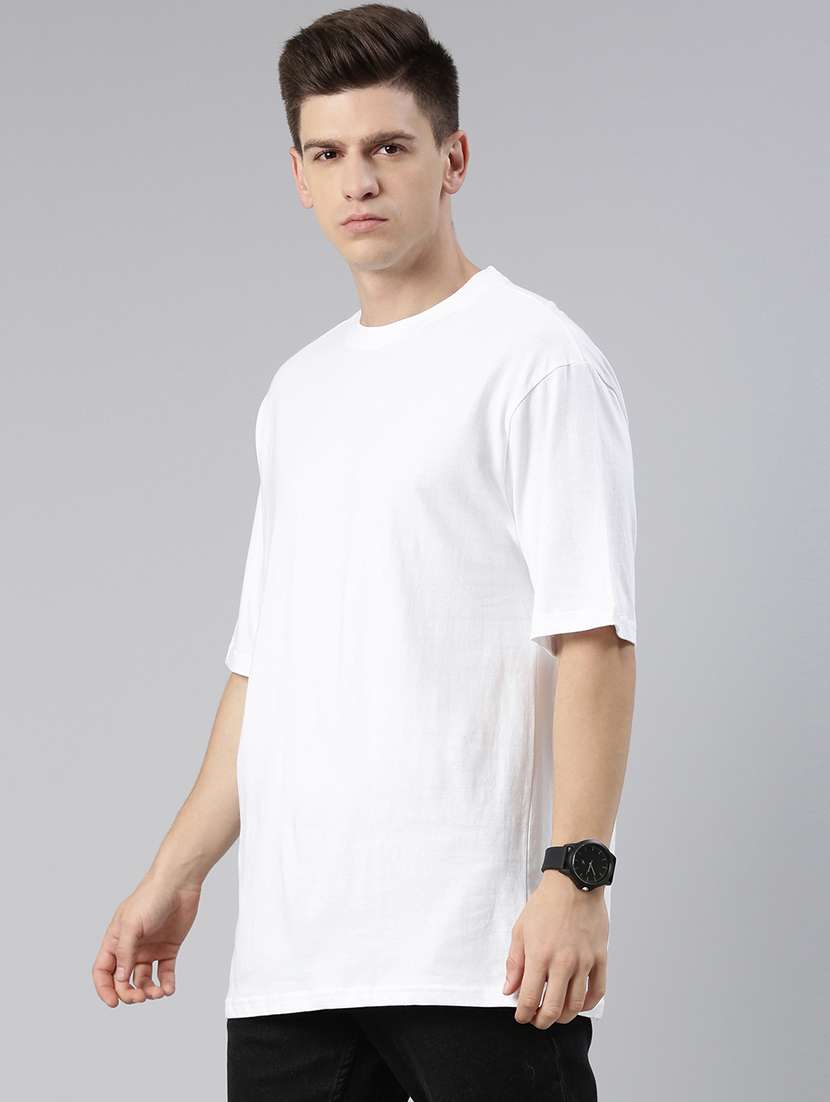 men round neck plain t-shirt - 18906332 -  Standard Image - 1