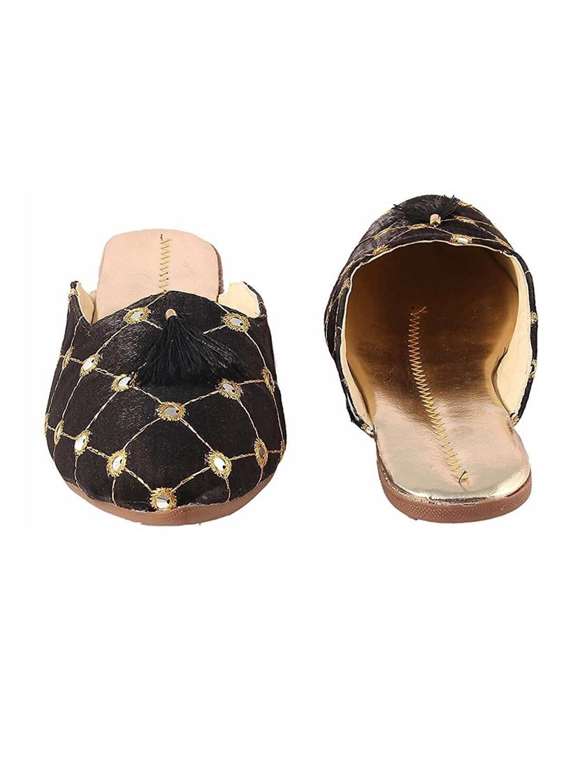 black ethnic sandal - 18908115 -  Standard Image - 1