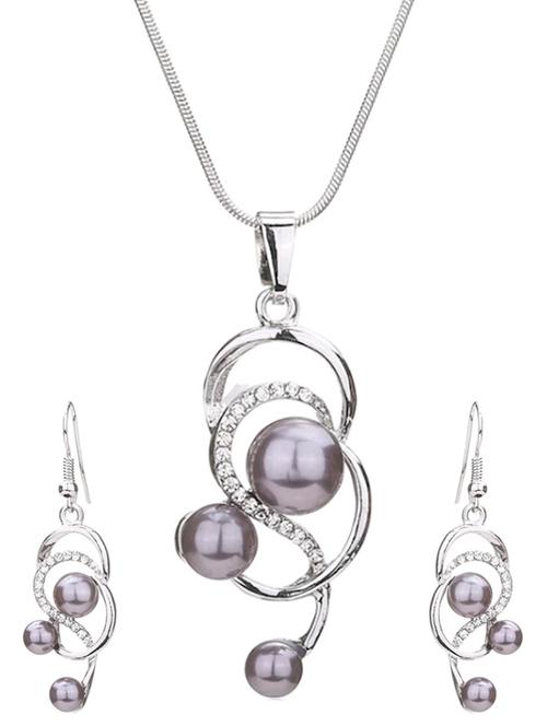 silver colored zinc set - 18910455 -  Standard Image - 0