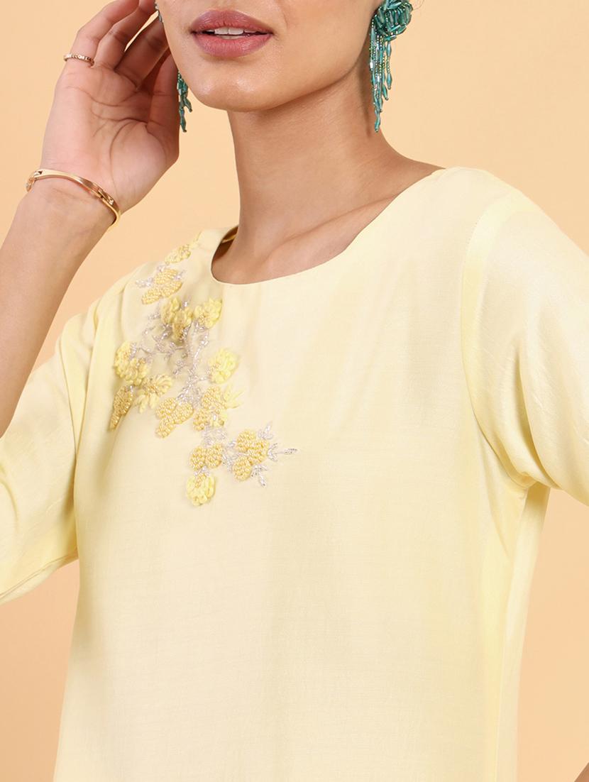 embroidered kurta pant set - 18931484 - Standard Image - 4