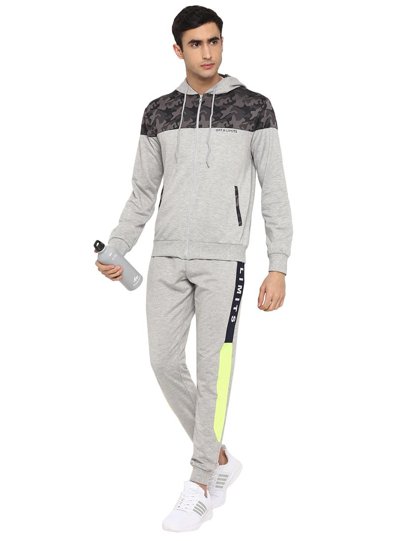 men camouglage long sleeve hooded sweatshirt - 18969091 - Standard Image - 4