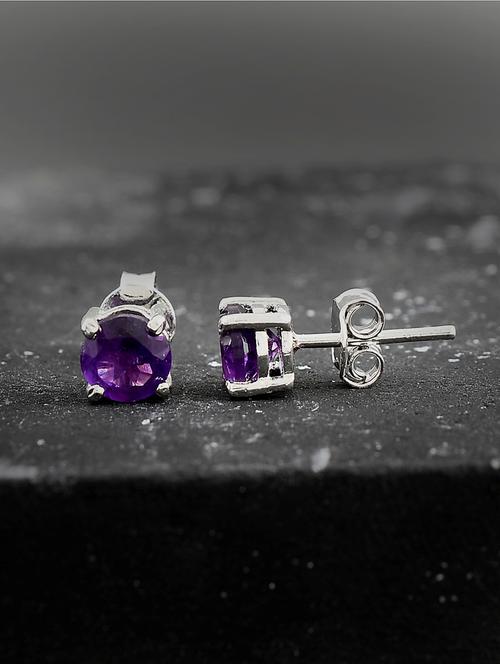 silver plated stud earring - 19085318 -  Standard Image - 0