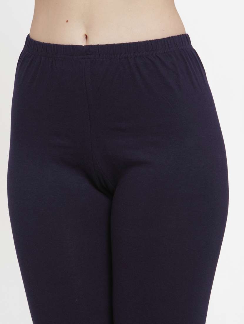 solid capri legging - 19085958 - Standard Image - 4