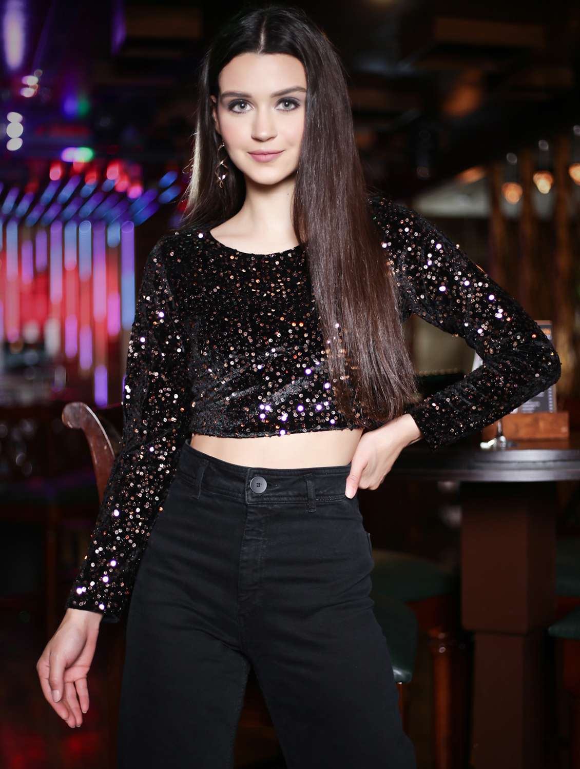 women's crop round neck top