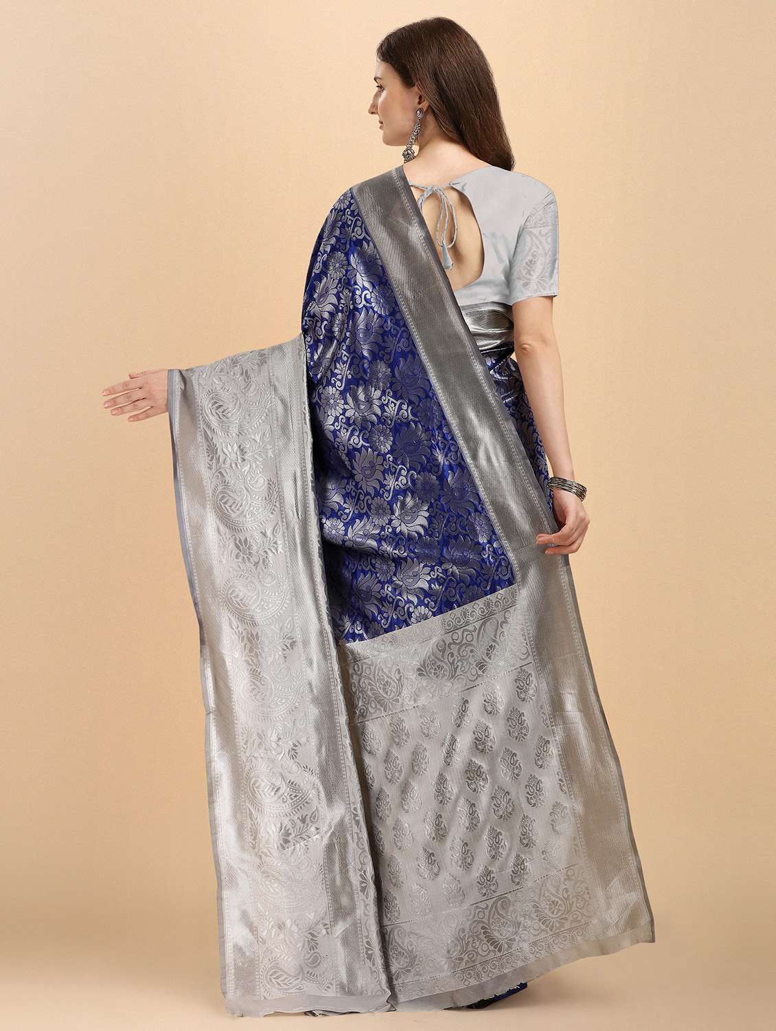 women's self design navy blue colored saree - 19110107 - Standard Image - 1